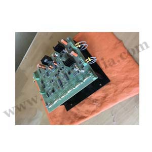 Zero detection and thyristor firing modules for switching capacitors